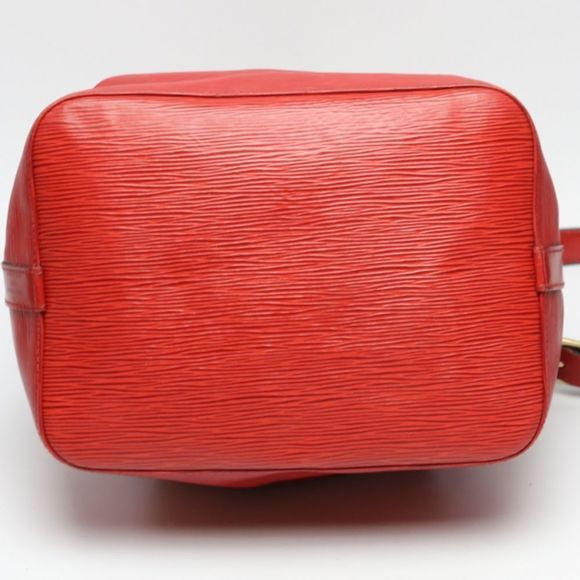 Louis Vuitton Petit Noe Drawstring Castelian Epi Red Shoulder Bag LV - Picture 4 of 7